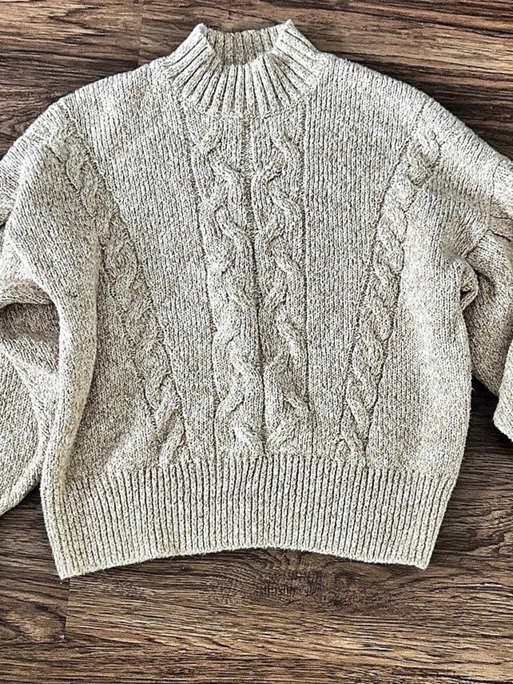 OLD NAVY Cable Knit Turtleneck Beige Size Small Like New